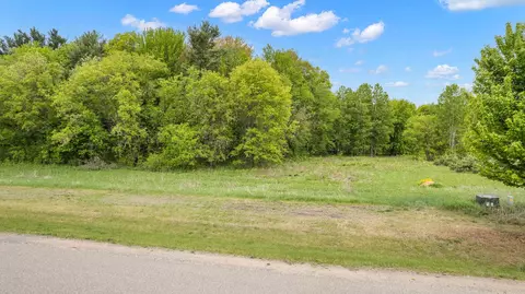2110 Peninsula Pl, Junction City, WI 54443