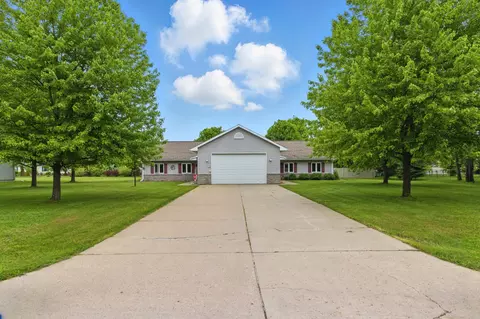 1957 Woodcrest Cir, Kronenwetter, WI 54455