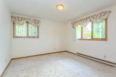 Bedroom - 419 E Beech St, Edgar, WI 54426 photo 4 of 10