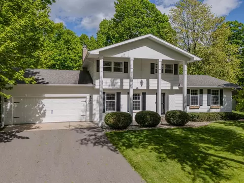 4005 Hillside Ln, Wausau, WI 54403