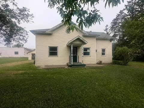 501 S Main St, Loyal, WI 54446