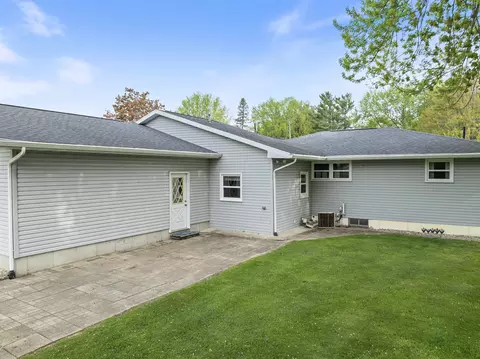 Exterior - 1324 E 8th St, Marshfield, WI 54449 photo 4 of 7