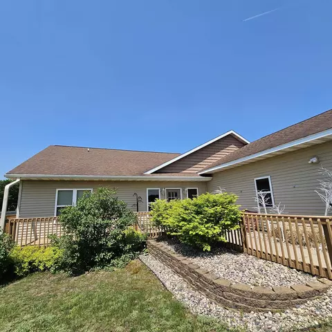 4760 Still Meadow Ln, Plover, WI 54467