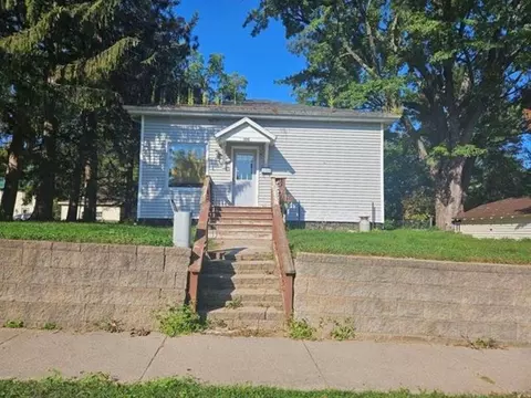 504 N Cleveland St, Merrill, WI 54452