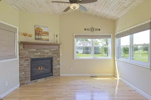 4561 Golf Dr, Windsor, WI 53598 photo 5
