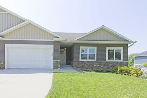 4561 Golf Dr, Windsor, WI 53598