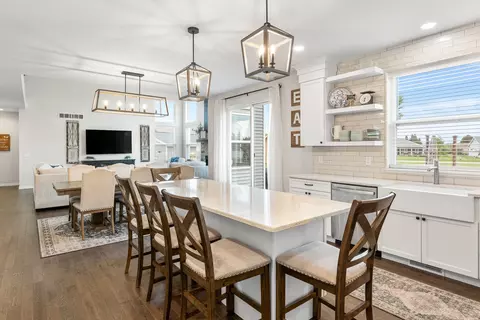 Kitchen - 650 W Silverleaf Ct, Plover, WI 54467 photo 5 of 5