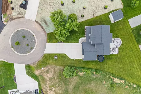 View/Area - 650 W Silverleaf Ct, Plover, WI 54467 photo 2 of 3