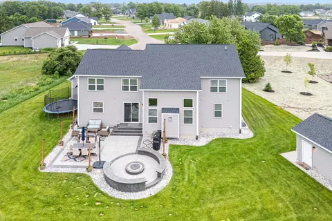 View/Area - 650 W Silverleaf Ct, Plover, WI 54467 photo 3 of 3