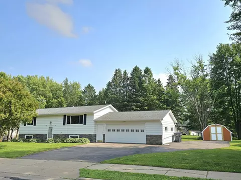1116 E Mc Millan St, Marshfield, WI 54449