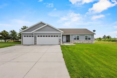 4325 Landcaster Rd, Plover, WI 54467