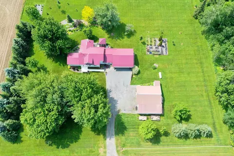 105449 County Line Rd, Stetsonville, WI 54480