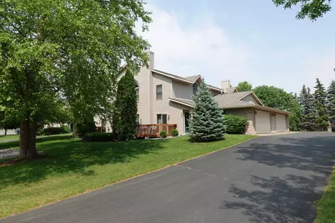 284 White Oak Ave, Plover, WI 54467