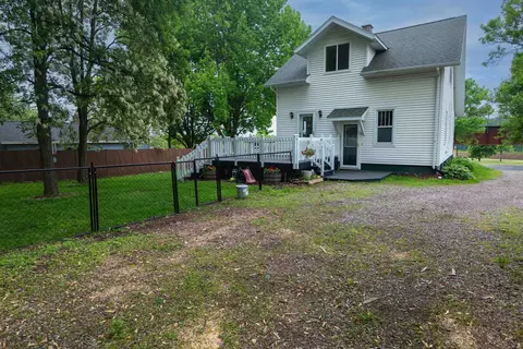 611 W Depot St, Marshfield, WI 54449