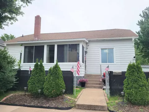 1425 Rogers St, Stevens Point, WI 54481