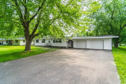 204 E Walnut St, Spencer, WI 54479