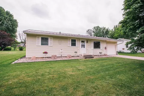 15 State St, Neillsville, WI 54456