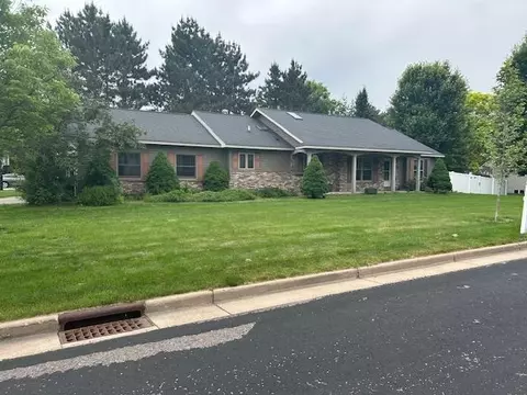5201 Lombardy Dr, Wausau, WI 54401