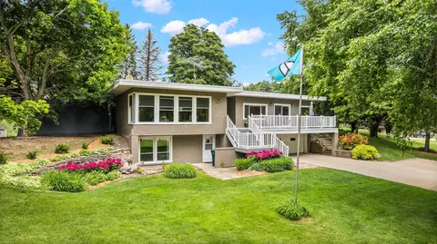 Exterior - 1242 Edgewood Dr, Appleton, WI 54913 photo 2 of 12