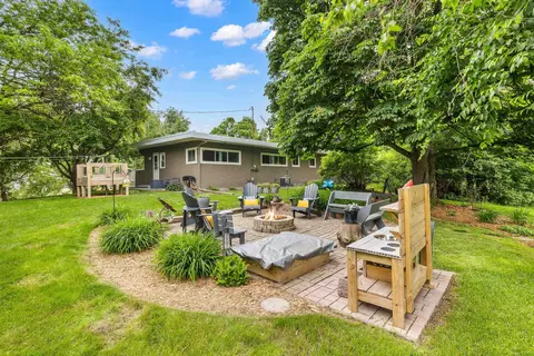 Exterior - 1242 Edgewood Dr, Appleton, WI 54913 photo 7 of 12