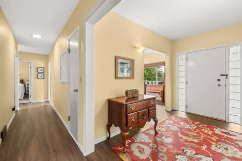 Entry Way - 1242 Edgewood Dr, Appleton, WI 54913 photo 5 of 8