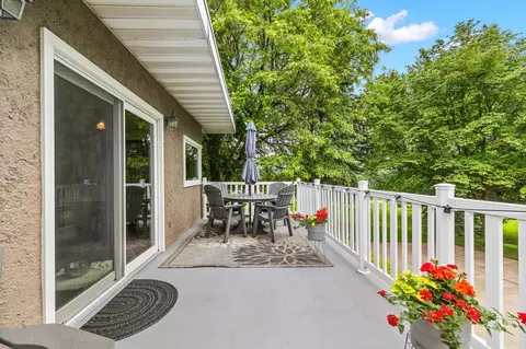 Exterior - 1242 Edgewood Dr, Appleton, WI 54913 photo 5 of 12