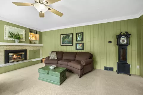 Living - 1242 Edgewood Dr, Appleton, WI 54913 photo 3 of 4
