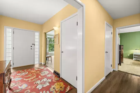 Entry Way - 1242 Edgewood Dr, Appleton, WI 54913 photo 4 of 8