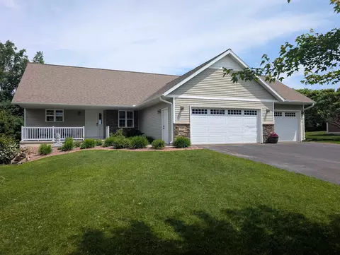 401 Aspen Grove Ln, Wausau, WI 54403