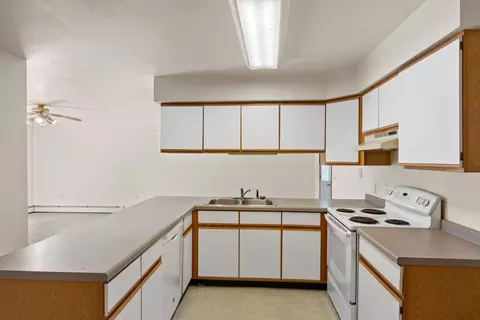 3430 3440 Hoffman Dr, Plover, WI 54467 photo 4