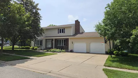 4002 Pine Tree Rd, Wausau, WI 54403