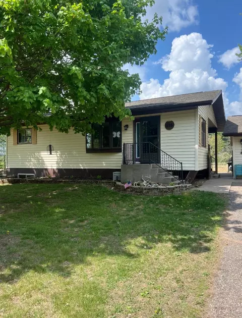338 Cranmoor Rd, Nekoosa, WI 54457