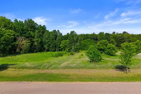 2120 Peninsula Pl, Junction City, WI 54443