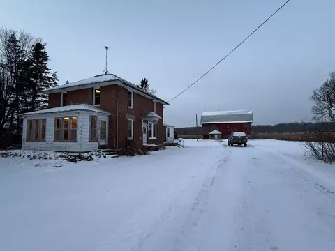 Exterior - e1384 Wolf River Road, Iola, WI 54945 photo 3 of 19