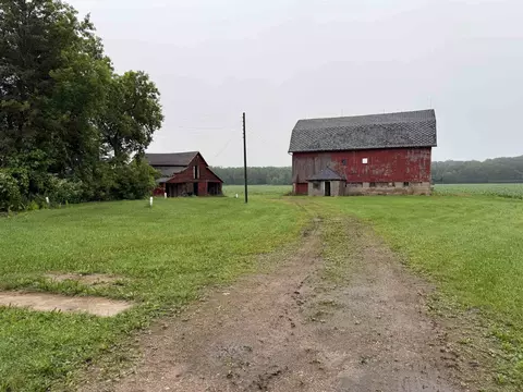 Exterior - e1384 Wolf River Road, Iola, WI 54945 photo 15 of 19