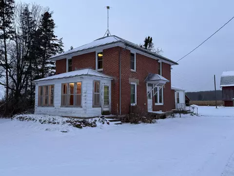 Exterior - e1384 Wolf River Road, Iola, WI 54945 photo 6 of 19