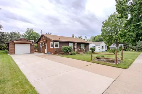 605 Weston Ave, Rothschild, WI 54474