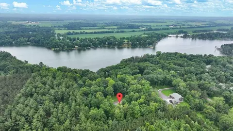 8990 Kjer Ward Dr, Amherst, WI 54407