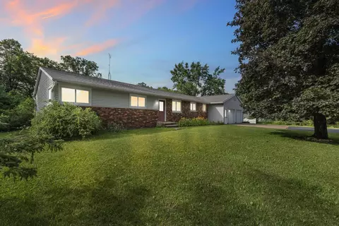 160 River Heights Dr, Plover, WI 54467