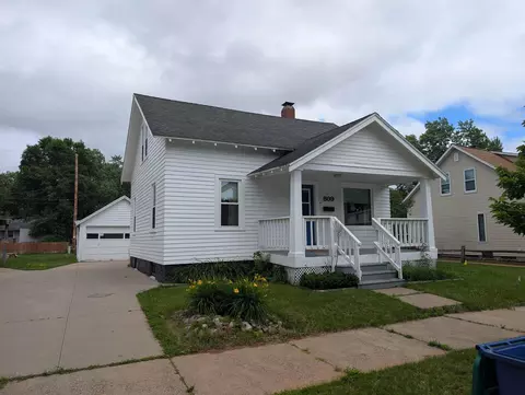 809 N 7th Ave, Wausau, WI 54401