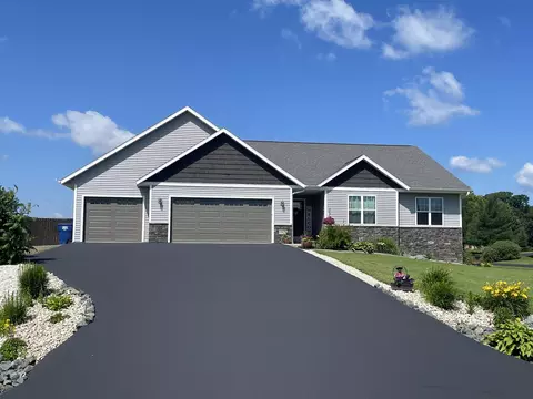 2373 Newcastle Dr, Kronenwetter, WI 54455