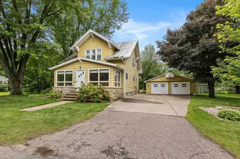 1140 W Jackson Ave, Stevens Point, WI 54481