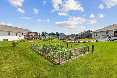 Exterior - 4120 Hanover St, Plover, WI 54467 photo 11 of 13