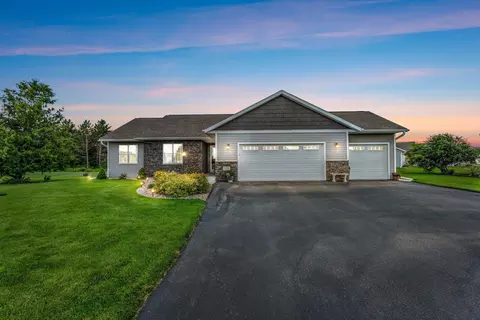 Exterior - 4120 Hanover St, Plover, WI 54467 photo 3 of 13