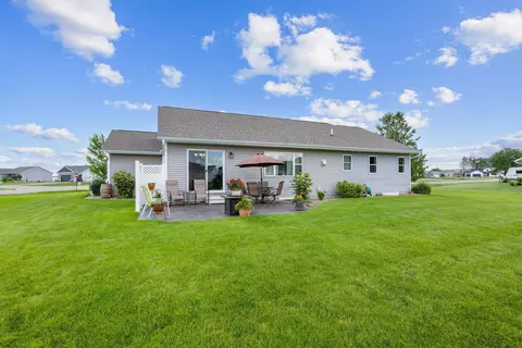 Exterior - 4120 Hanover St, Plover, WI 54467 photo 5 of 13