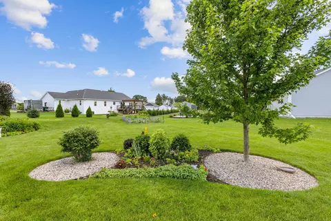 Exterior - 4120 Hanover St, Plover, WI 54467 photo 9 of 13