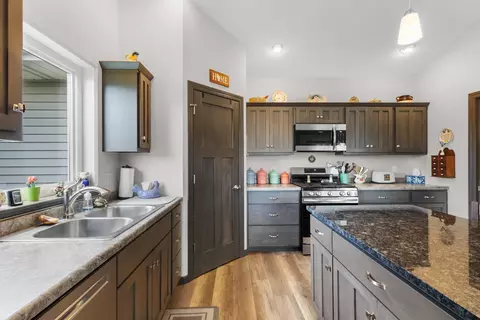Kitchen - 4120 Hanover St, Plover, WI 54467 photo 4 of 6