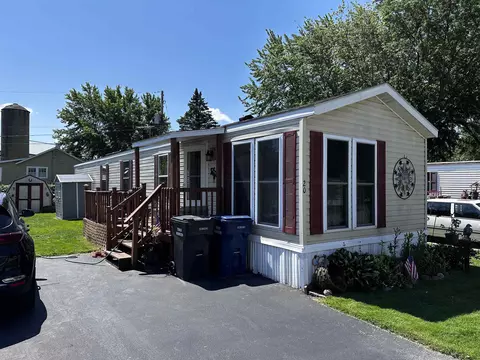 5342 W Sandy Dr, Shawano, WI 54166