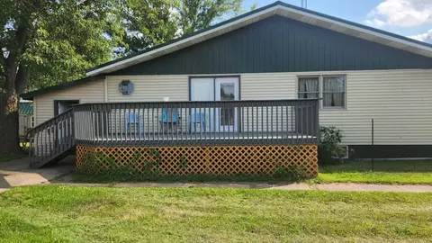 108 S Oak St, Adams, WI 53910