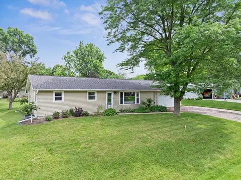 1111 W Blodgett St, Marshfield, WI 54449